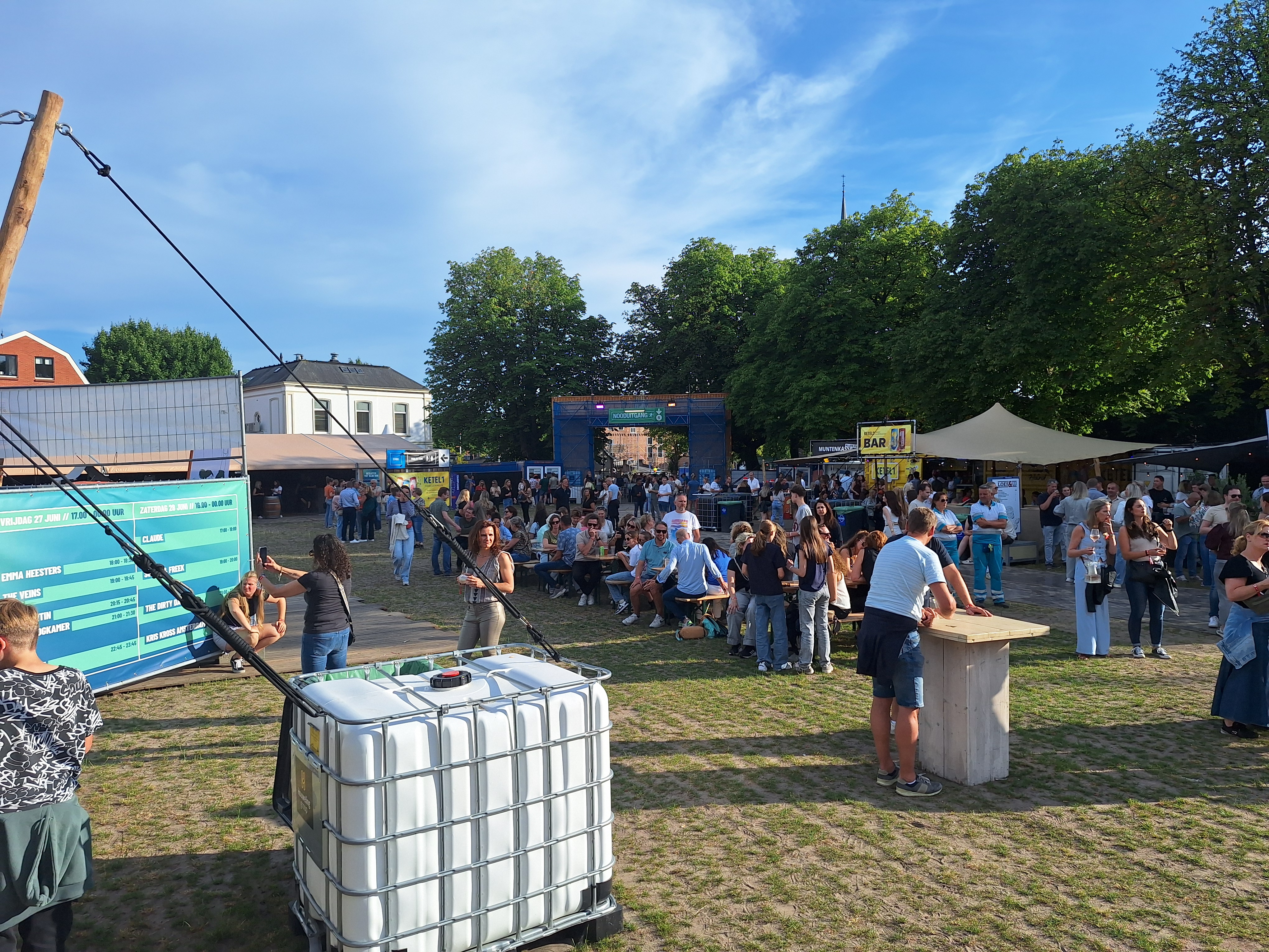 Festival ’t Wonder in Woerden trekt elk jaar duizenden bezoekers en staat bekend om zijn mix van grote artiesten én gezellige sfeer midden in het centrum.